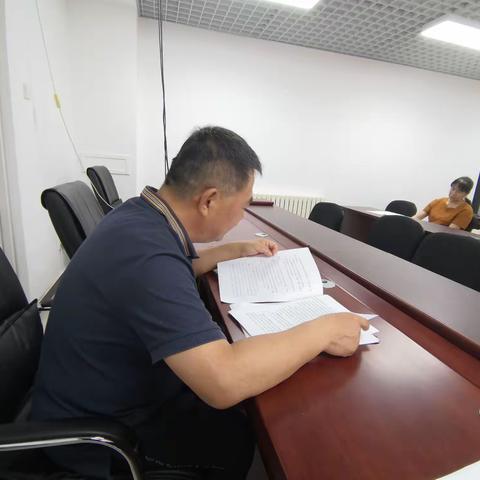 小辛店股份经济合作社党支部召开出席中国共产党西北旺镇第五次党员代表大会民主推荐会