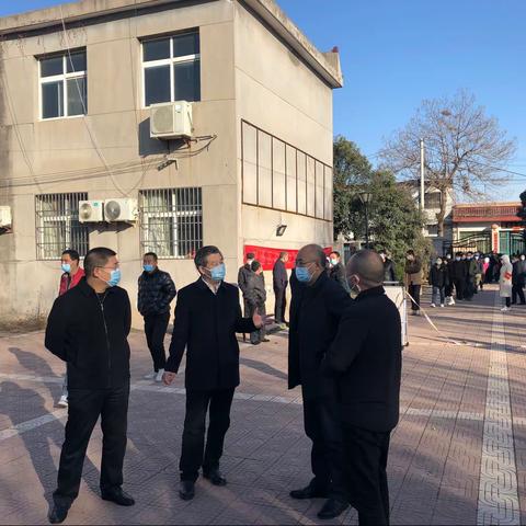 区人大常委会主任李晓明督导检查核酸检测工作