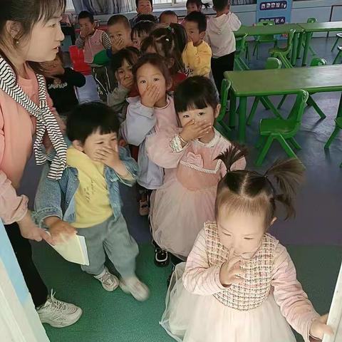 吴忠市利通区黄沙窝中心幼儿园消防演练活动