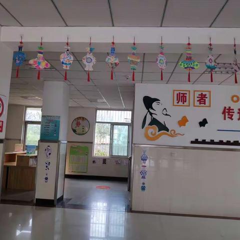 画笔寄国情，妙手扮靓校——六年级学生庆祝国庆节献礼祖国作品展