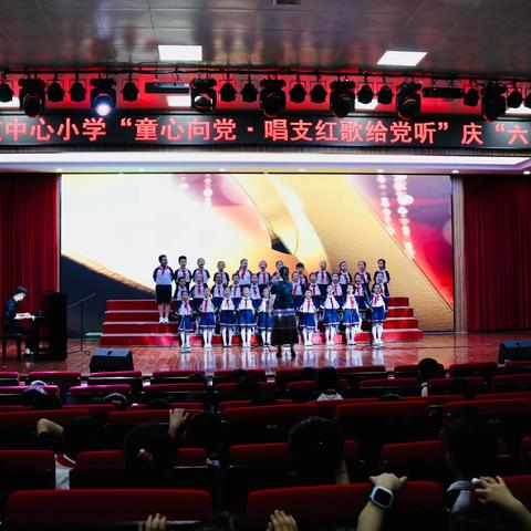 龙泉街道中心小学—音乐 舞蹈社团欢迎同学们的加入。社团跟随课后服务不再额外收取任何费用。