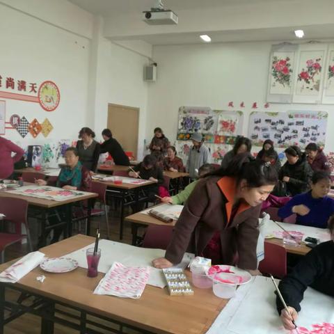 老年大学的国画课