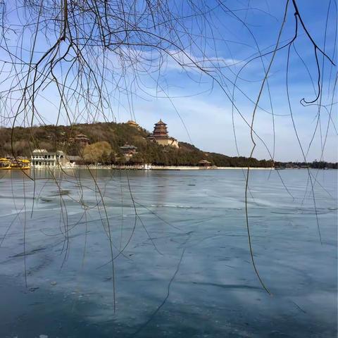 早春二月颐和园