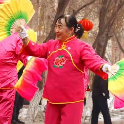 喜迎元宵欢乐春、锣鼓秧歌颂党恩