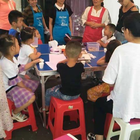 桓台二小附属幼儿园2017级大二班“感恩老师，让心灵飘香”社会实践活动