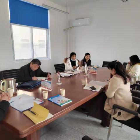 县教研室莅临巨陵二中开展听评课活动