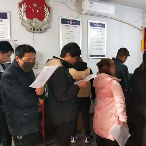 甘亭司法所组织社区矫正人员进行集中教育学习活动。