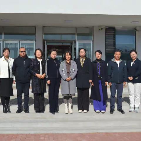 教研指方向  引领促发展