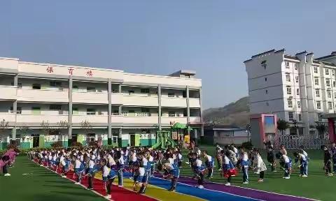 暖春三月    与爱同行