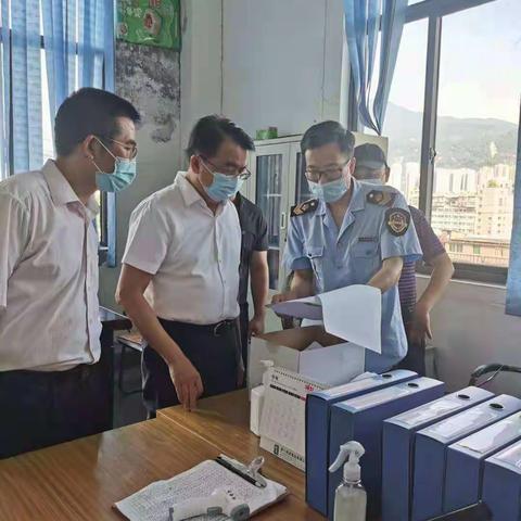 市领导调研督导市场监管领域疫情防控工作