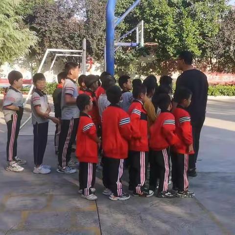 小篮球🏀大梦想----苗寨镇九岗中心小学篮球社团