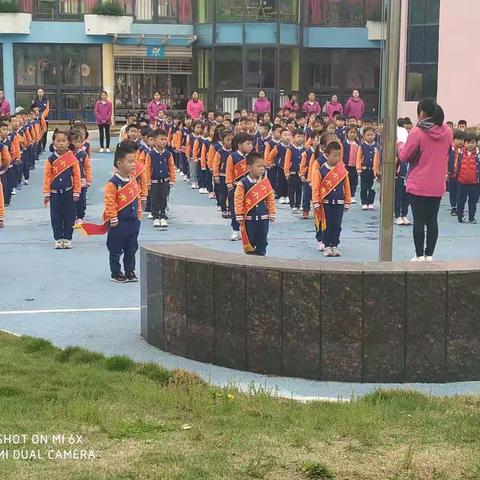 升旗仪式开始了