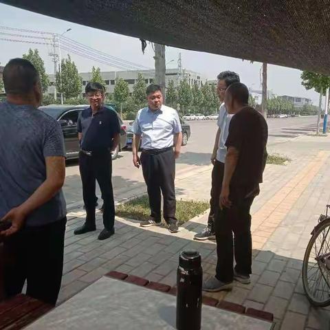 建安区人大副主任李志安到小召乡调研夏季禁烧工作