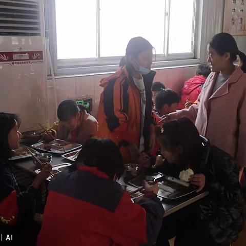 商店镇中心小学开展学生食物中毒应急处置演练