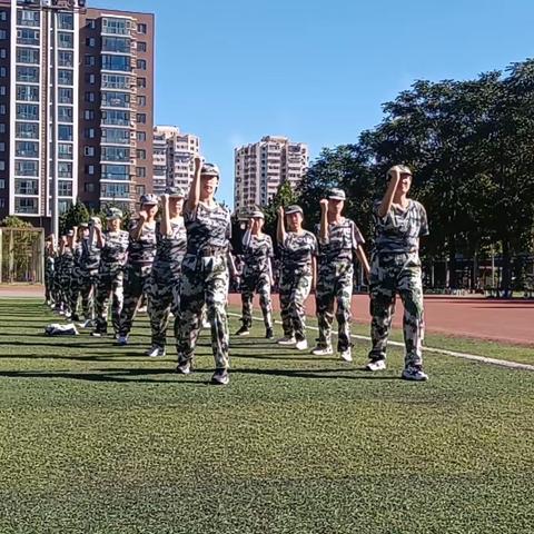 “强身报国凌云志，挥洒青春正当时”——对外经济贸易大学附属中学2022级高一国防教育实践活动实录五