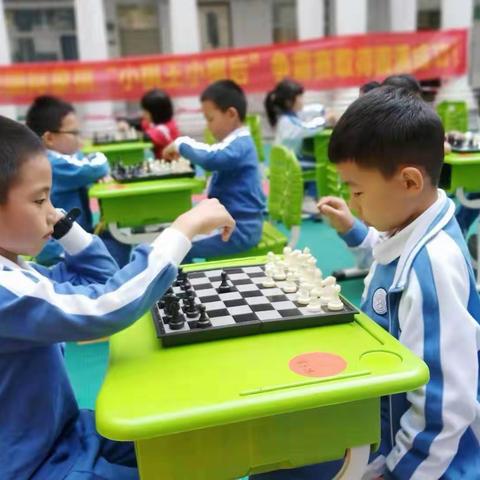 松泉实验学校举行国际象棋比赛