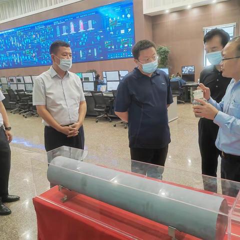 新疆银行郑育峰书记一行赴多晶硅及钢铁企业调研