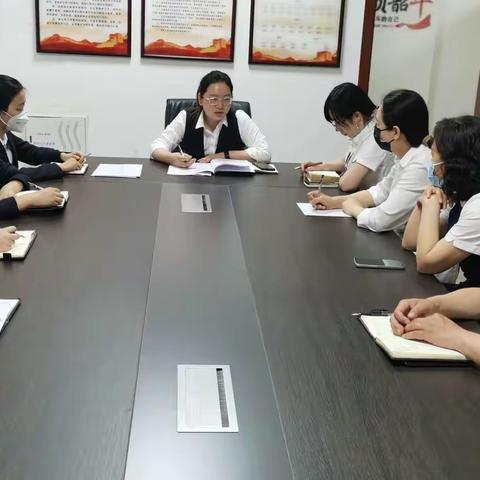 解放农商银行建设路支行集中开展“安全生产月”宣传活动