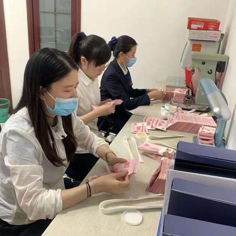 解放农商银行建设路支行开展阶段性业务技能比赛