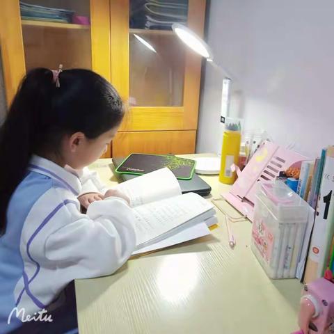开封市北道门小学“家校互动 共沐书香”