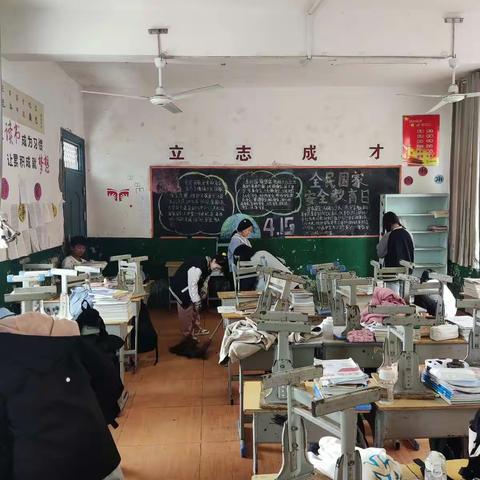 港边中学八二班卫生大扫除