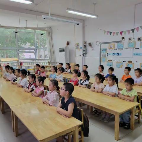 缤纷夏日，衔手童行--市直机关幼儿园一中花园园大三班暑期掠影