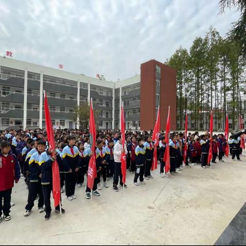 “节水节粮”走访农户活动