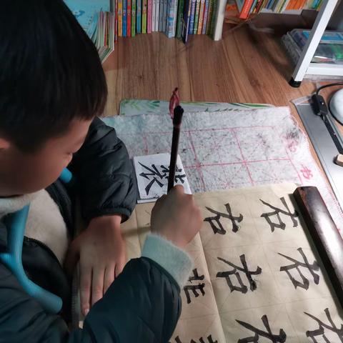 “怎样让孩子不趴着写字”—103班红船家长课堂诚信组学习总结