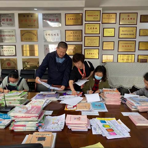 作业检查展风采        务实常规促提升——鼓楼实验小学教学常规检查