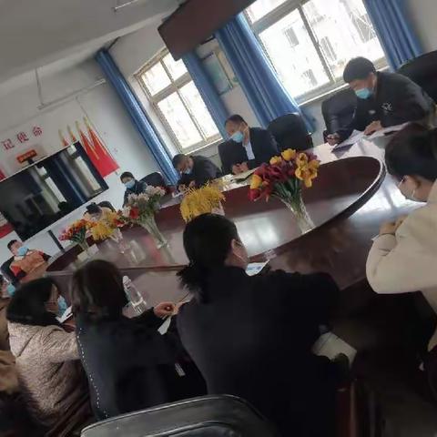 如切如磋共教研，齐头并进共成长——清丰县油田二十中学“中小学综合组”教研活动。