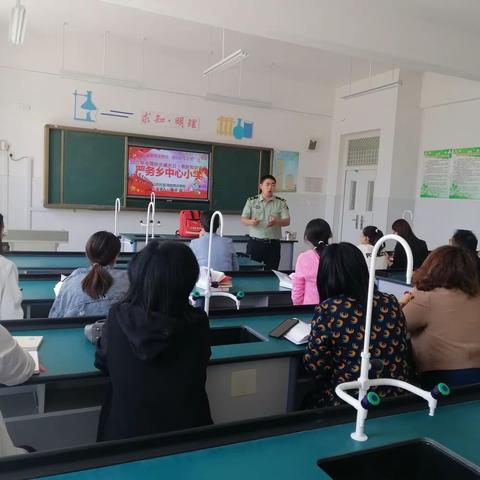 5月12日全国防灾减灾日，严务小学师生消防培训