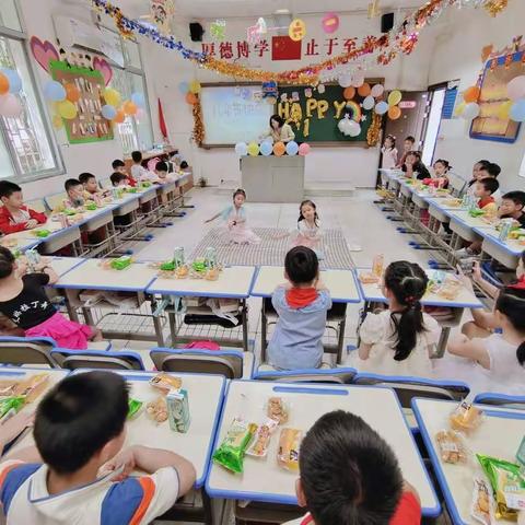 “快乐童趣，趣味六一”289班庆“六一”活动