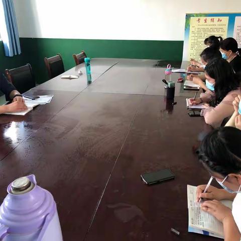 为保顺利开学，朱集镇苟庄学校进行实操演练。