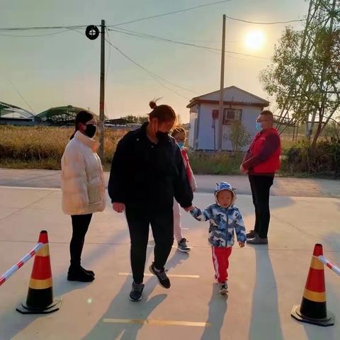 彩虹幼儿园🌈——精灵小班一日活动