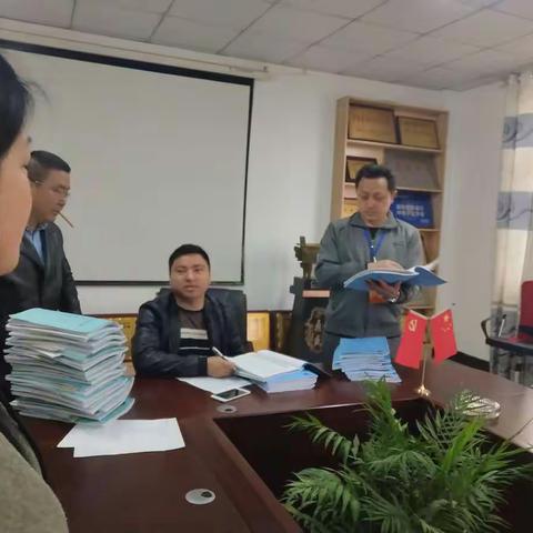 红的美篇（副本）