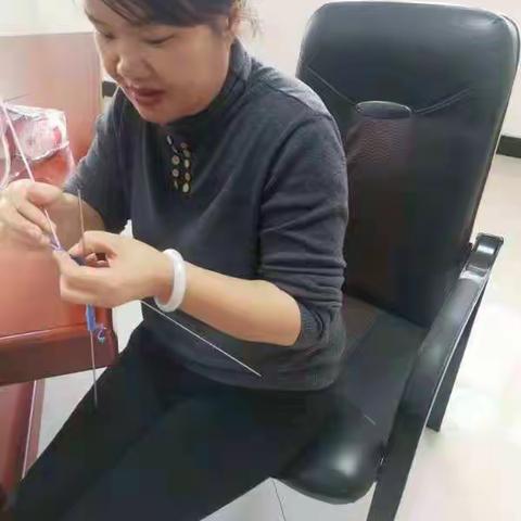 有幸参与“恒爱行动---为孤残儿童编织爱心毛衣”活动