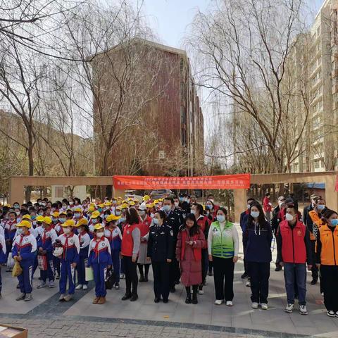 中卫市民政局“学雷锋  强服务  宣政策”志愿服务活动