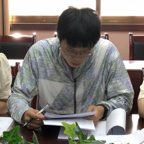 【碑林教育】研读新课标，践行新理念——何家村小学综合组新课标培训活动掠影