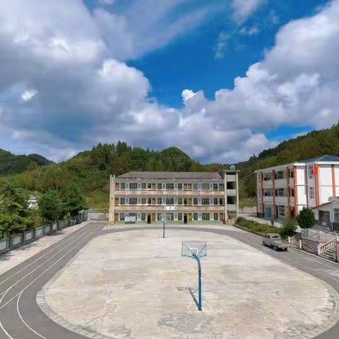 建始县官店镇原岭中心小学——九月“人人上好一节双减高质量公开课”活动