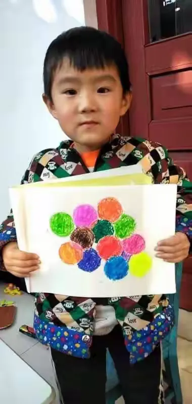 四竹亭幼儿园《活力圆圈画》