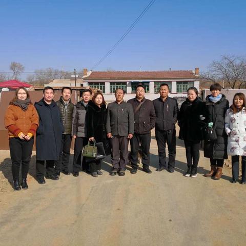 阜蒙县哈旺加卜蒙古文书法协会举办送春联进乡村活动