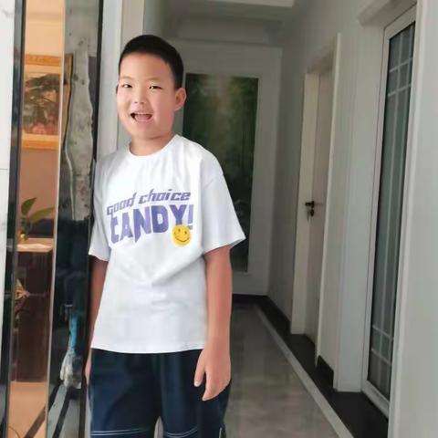 一个“繁忙”的暑假______406班 杨子涵