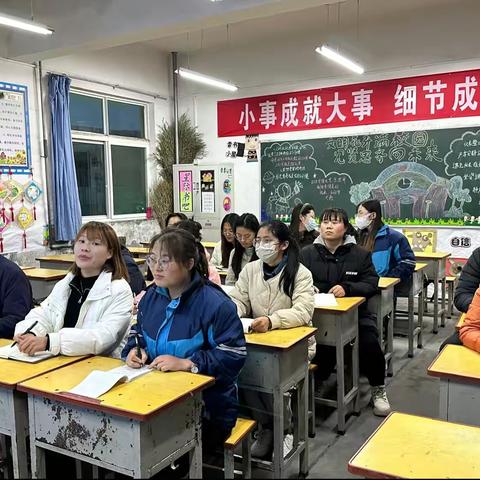 杜康镇小学中心校开展课题专题培训会