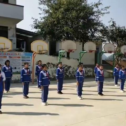 马关县夹寒箐镇老寨小学学生行为养成习惯素质提升训练活动