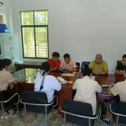 村居顾问陈卿孟在雅星镇乐贺村委会开展《宪法》宣讲活动