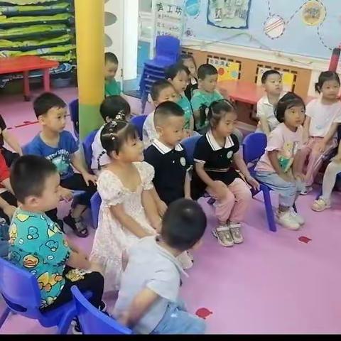 “入园第一步，成长一大步”——西安莲湖油漆厂幼儿园