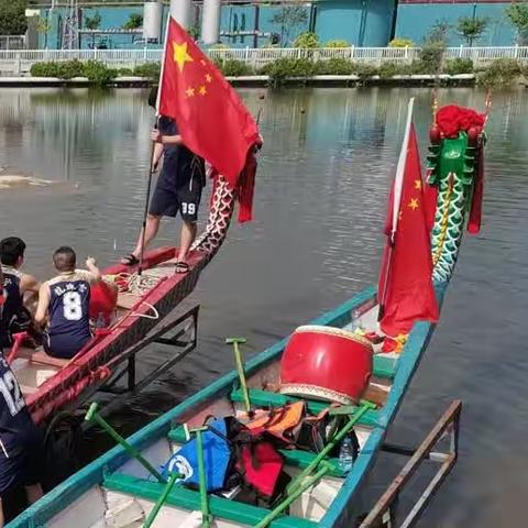 芒种日，龙舟下水