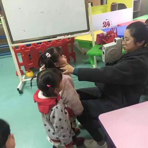 今天宝贝第一次体检，棒棒哒。棒棒哒👍👍🎊👍