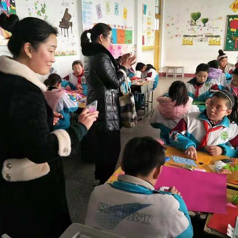 “我们尽心，家长放心，孩子开心”_____沛县曙光小学家长开放日活动