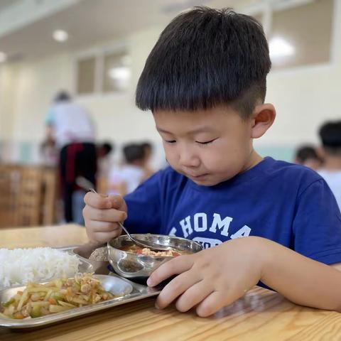 美食美刻 伴我成长